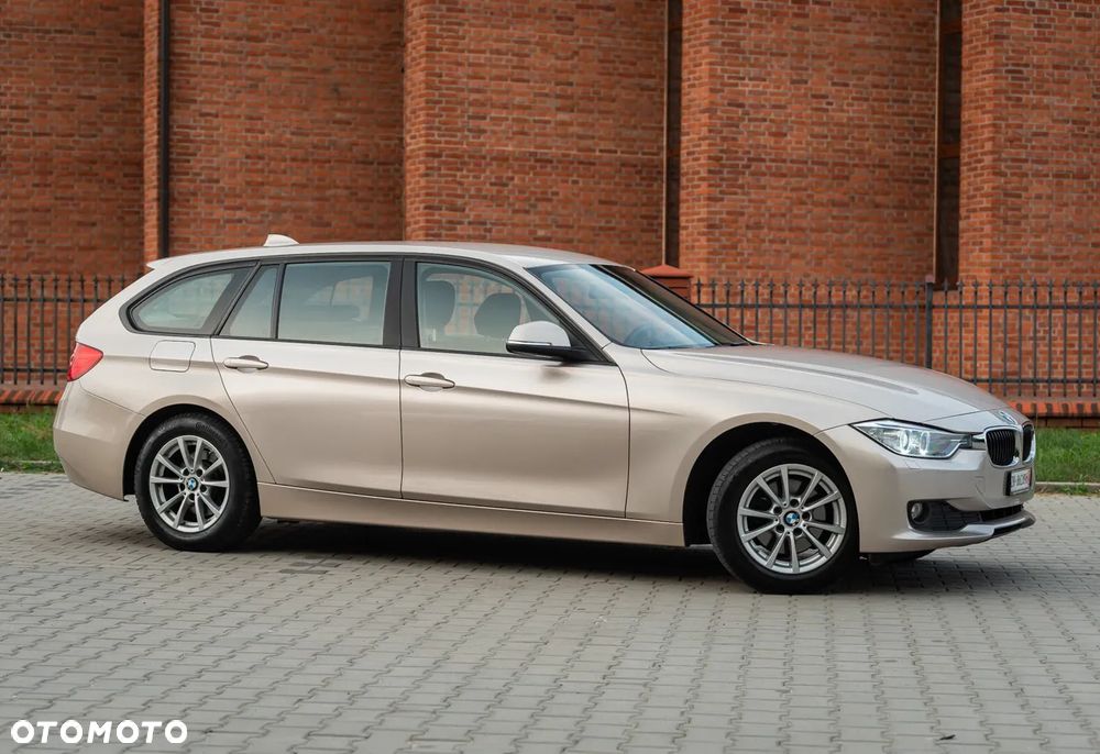 BMW Seria 3 320d xDrive Sport-Aut Modern Line - 11