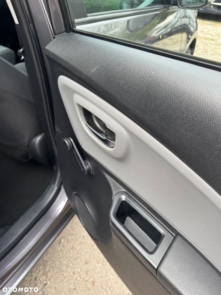Toyota Yaris 1.33 VVT-i Style - 33