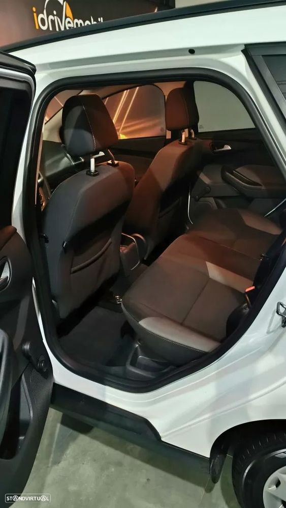 Ford Focus 1.0 EcoBoost Business - 16