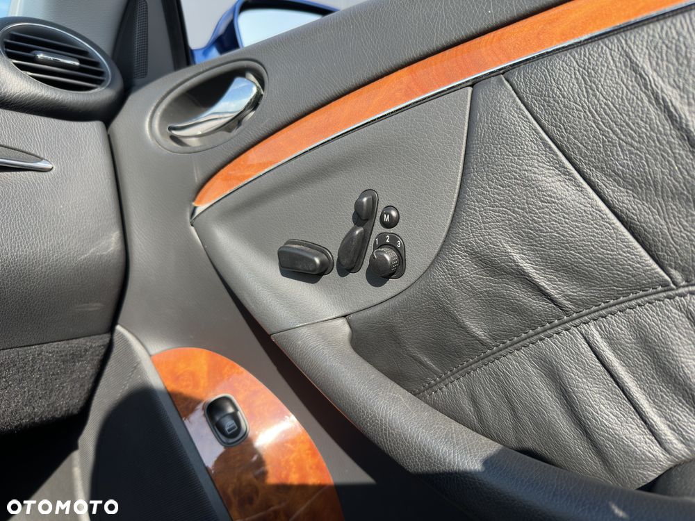 Mercedes-Benz CLK - 19