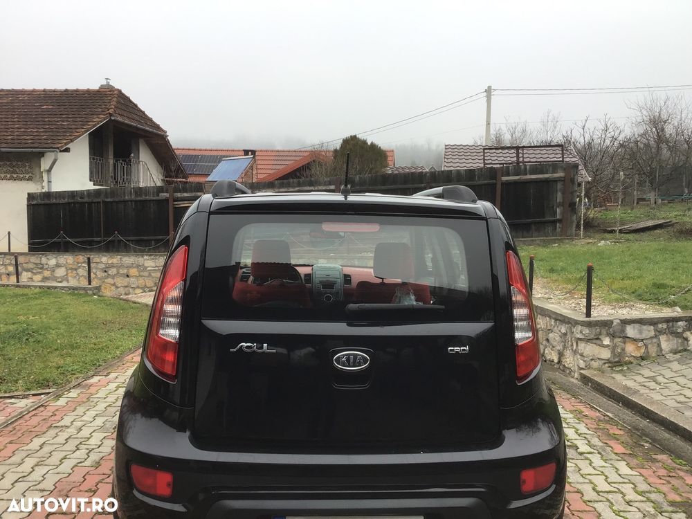 Kia Soul 1.6 CRDi Black Collection - 11
