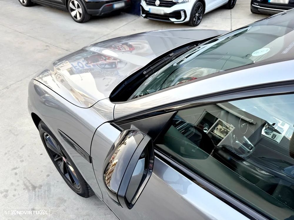 Jaguar F-Pace P250 AWD R-Dynamic S - 53