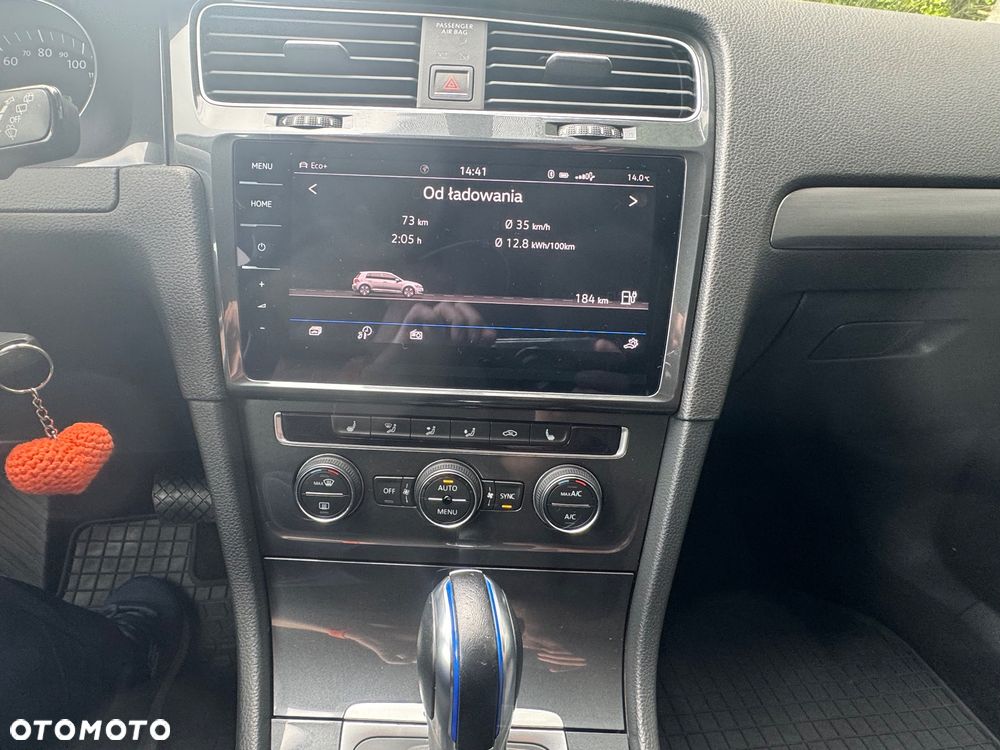 Volkswagen Golf - 27