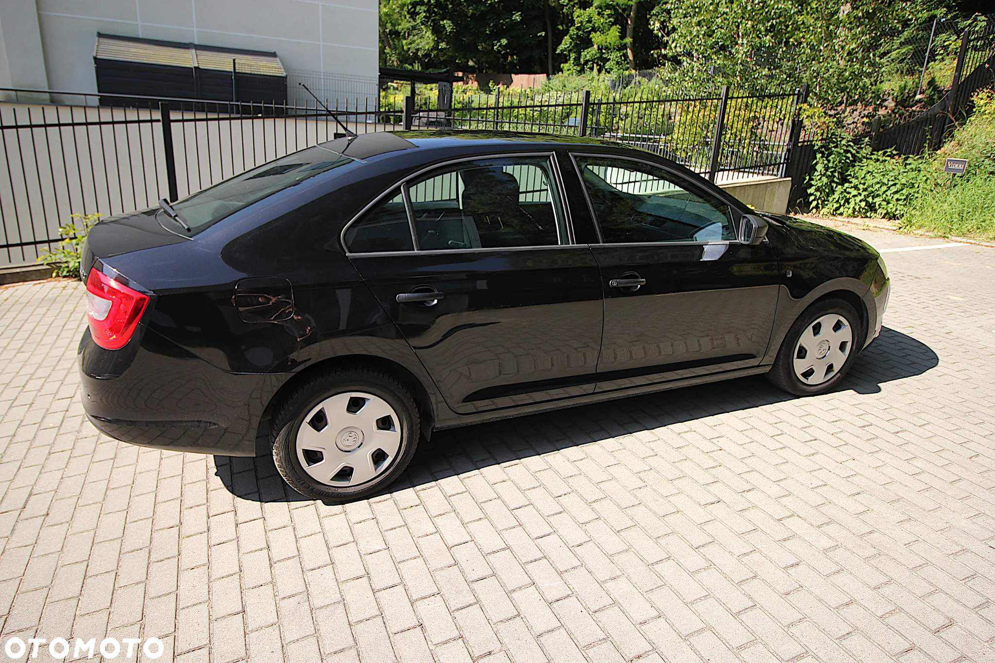 Skoda RAPID 1.2 TSI Active - 2