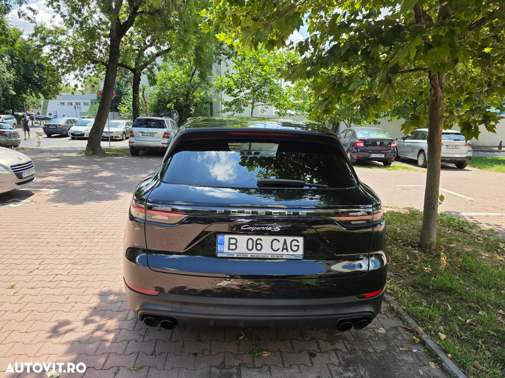 Porsche Cayenne S - 4