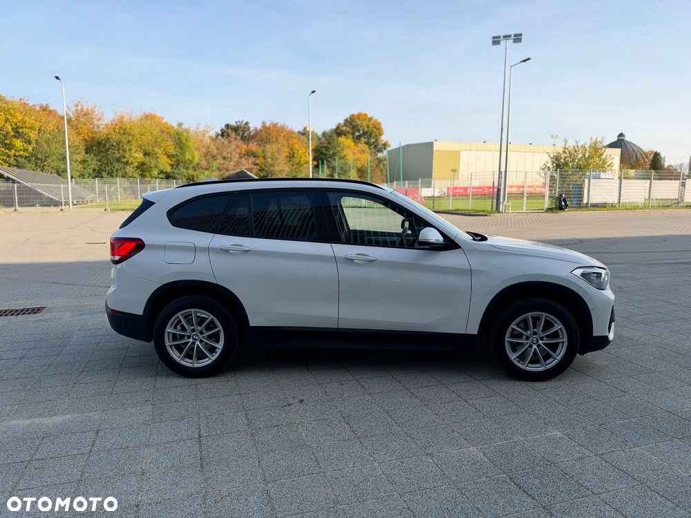 BMW X1 sDrive18i - 12