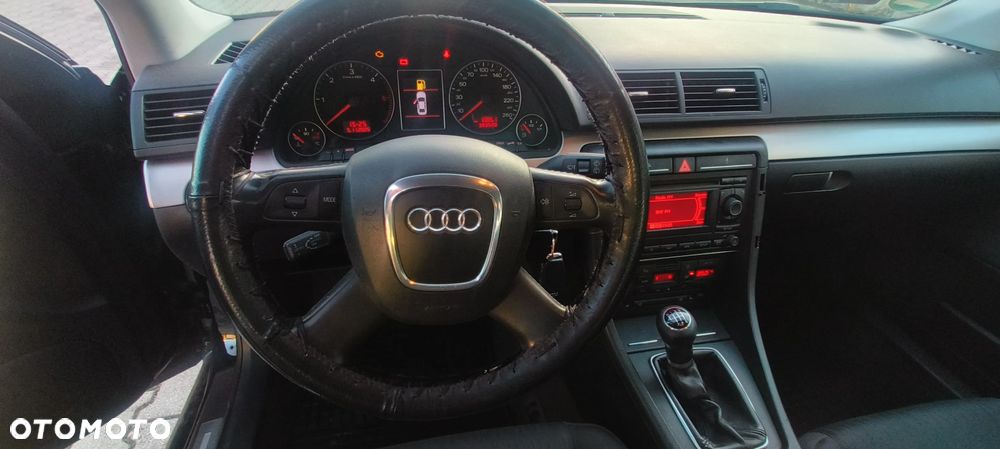 Audi A4 Avant 2.0 TDI - 15