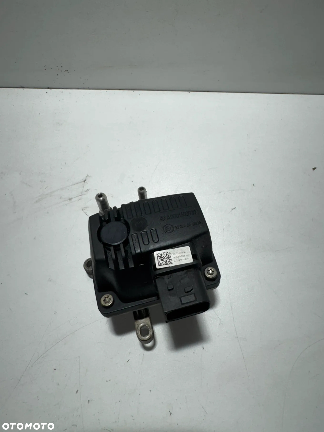 Wtrysk Dozownik AdBlue Mercedes Actros MP4 Antos Atego A0001403939 - 2