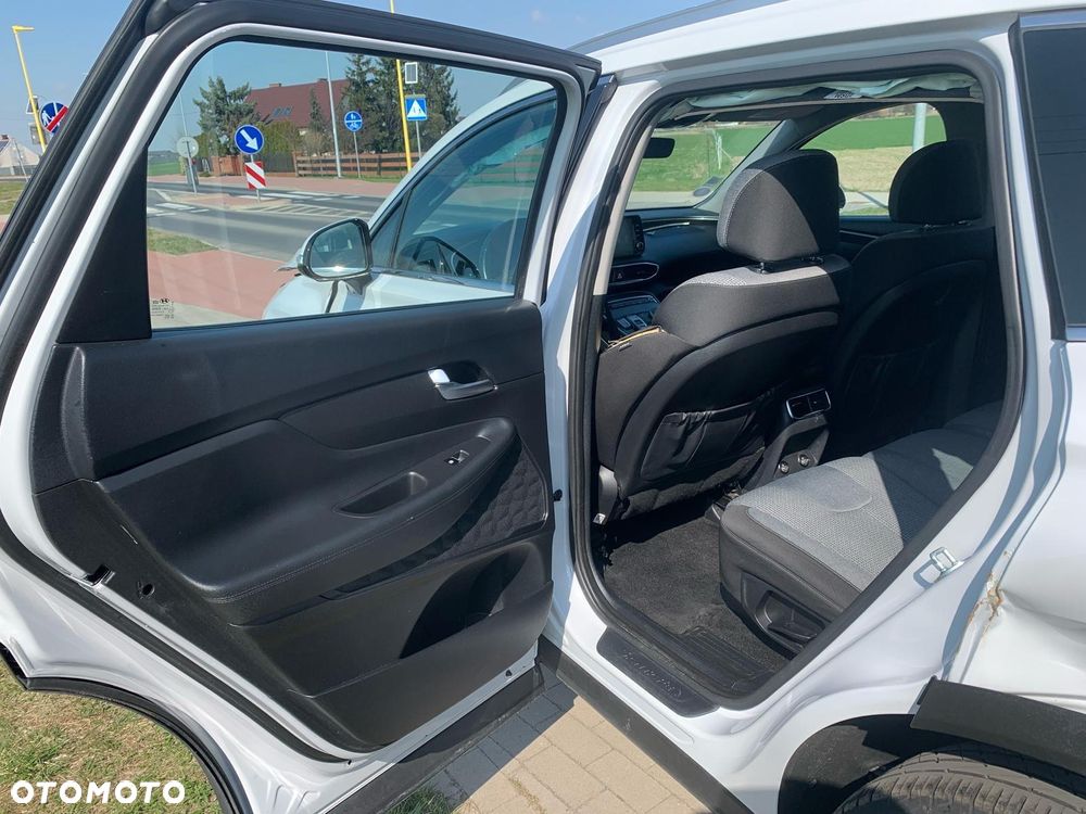 Hyundai Santa Fe ver-1-6-t--gdi-hev-executive - 34