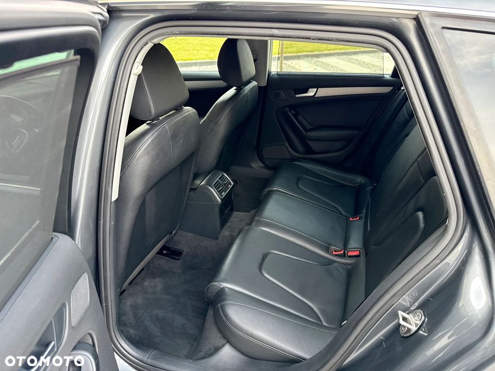 Audi A4 Avant - 16