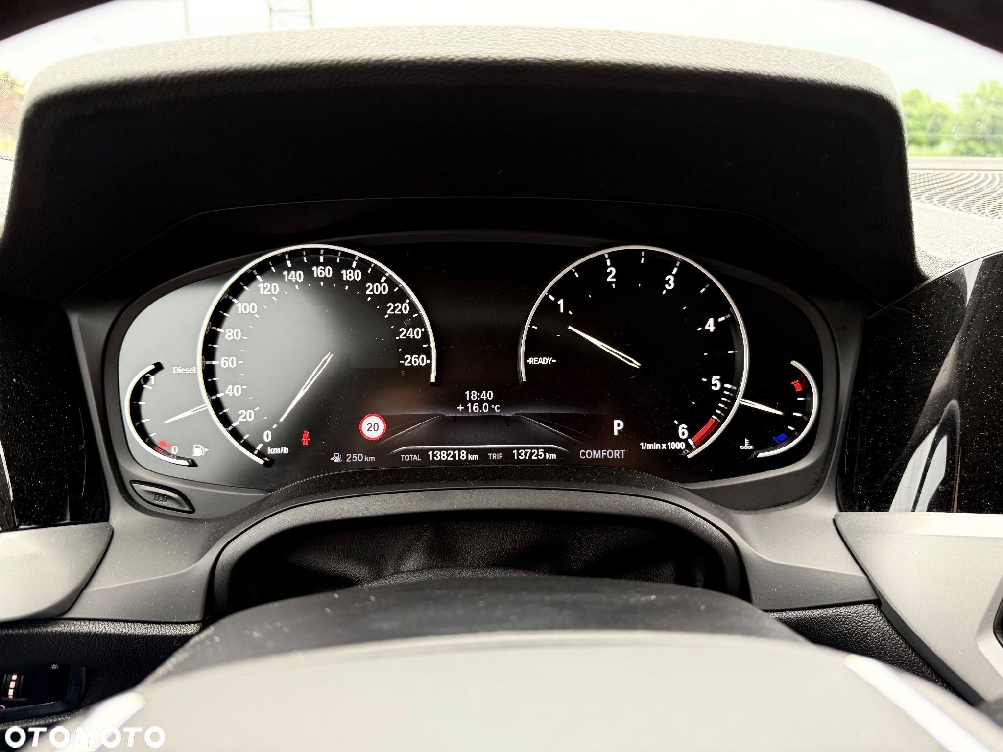 BMW Seria 3 318d Touring Advantage - 27