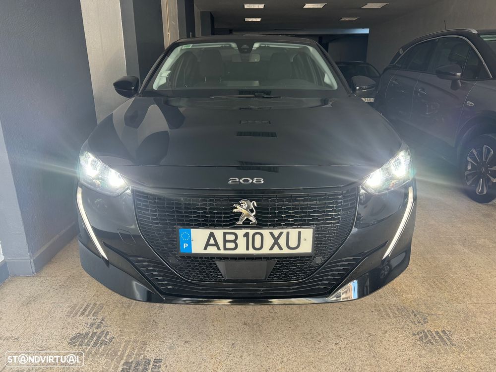 Peugeot 208 - 1