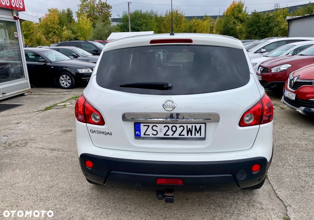 Nissan Qashqai 2.0 Tekna CVT - 24