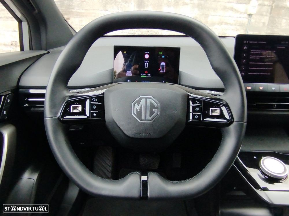 MG MG4 64 kWh Luxury - 9