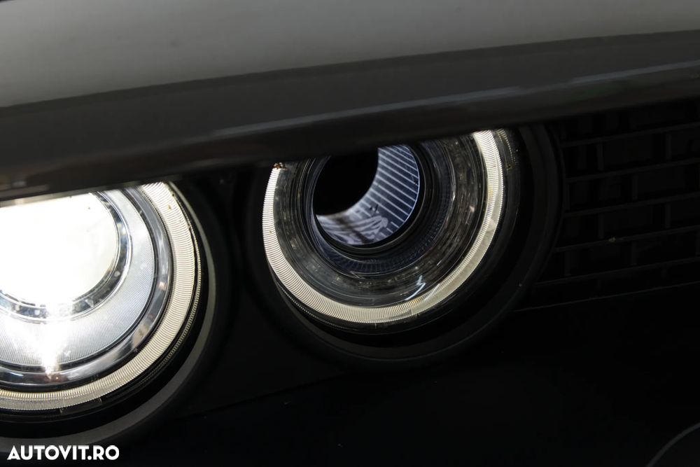 Dodge Challenger - 22