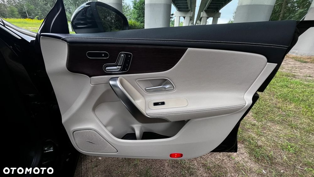 Mercedes-Benz CLA 220 d 8G-DCT - 10
