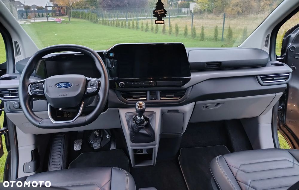 Ford Tourneo Custom 2024 photo 3