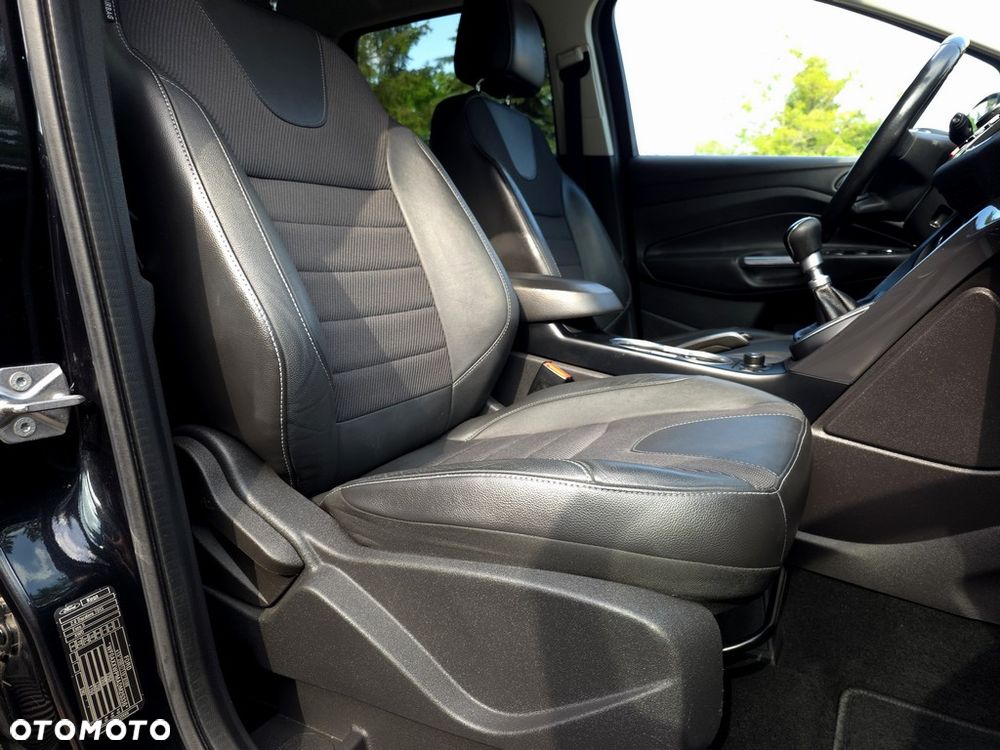 Ford Kuga 2.0 TDCi 4WD Titanium - 17