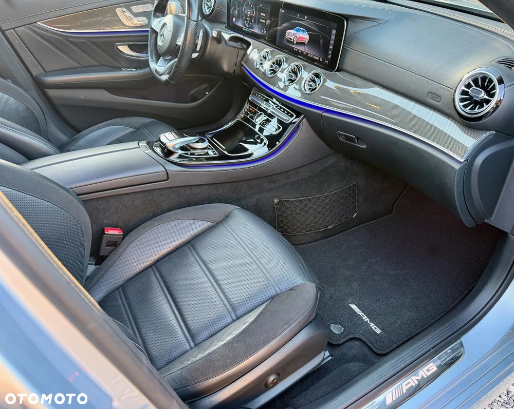 Mercedes-Benz Klasa E 43 AMG 4-Matic - 25