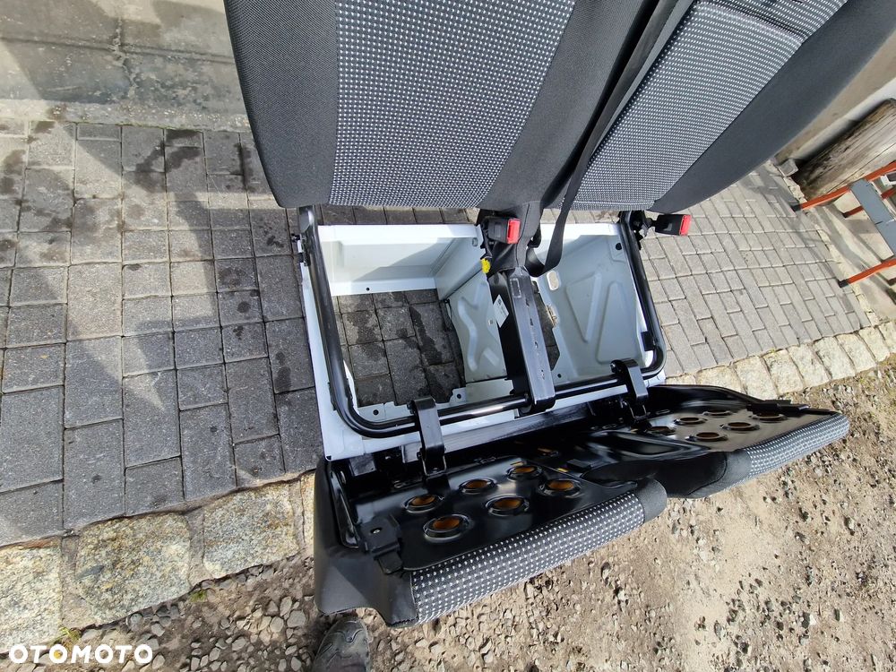 FOTEL PRAWY MERCEDES SPRINTER 906 VW CRAFTER - 13