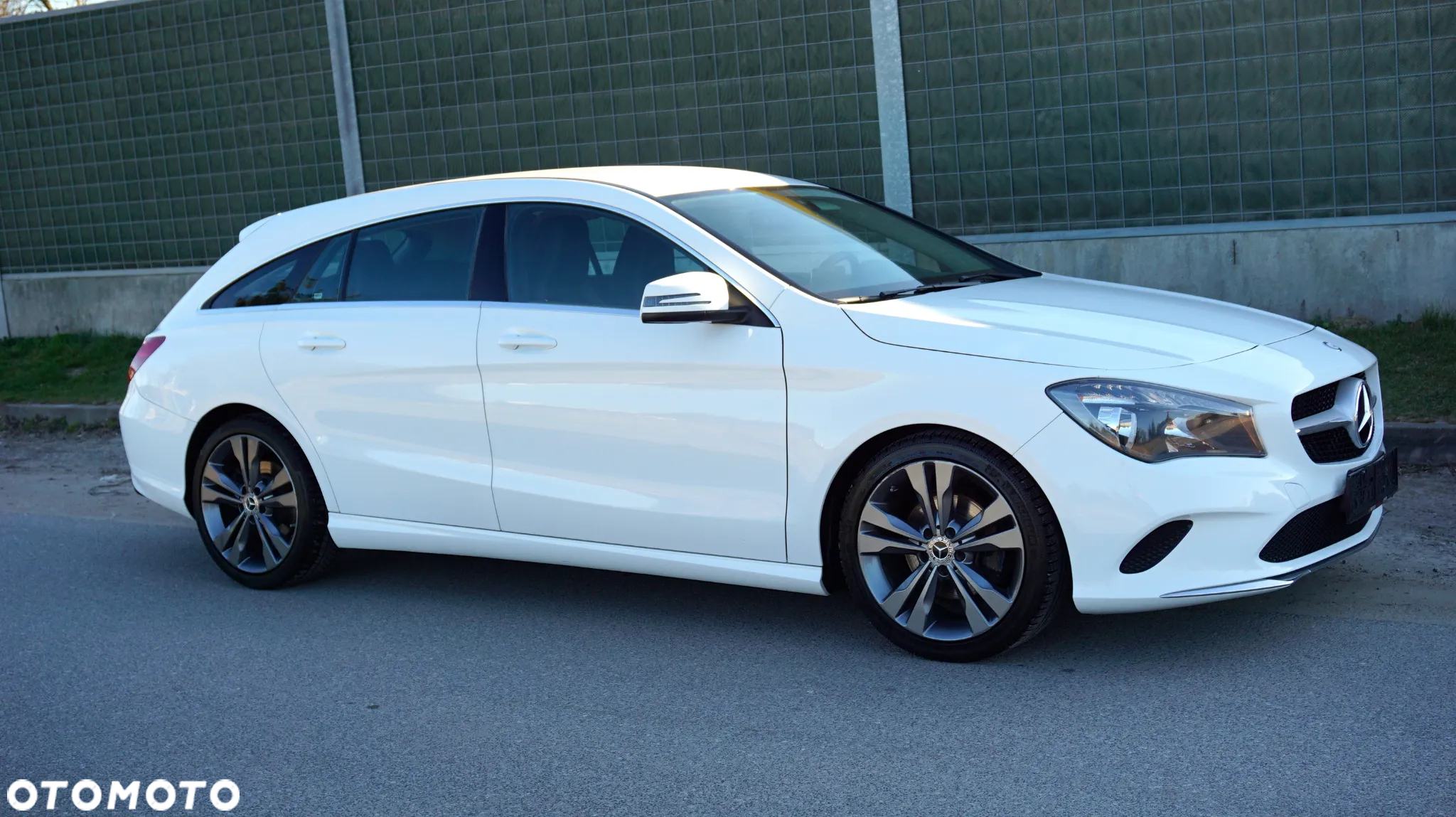 Mercedes-Benz CLA 180 d 7G-DCT - 3