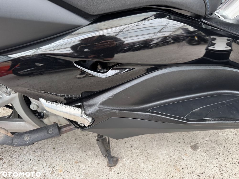 Yamaha X-max - 17