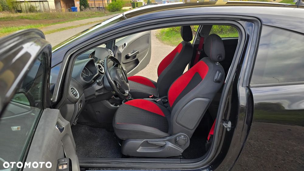 Opel Corsa 1.6T GSI - 23
