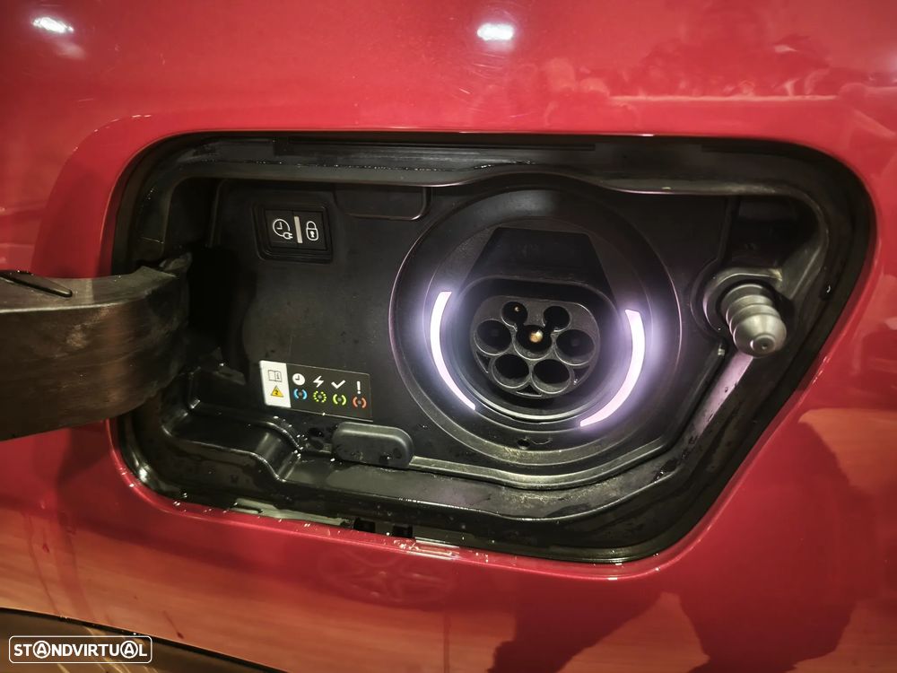 Peugeot 3008 225 e-EAT8 Allure - 42