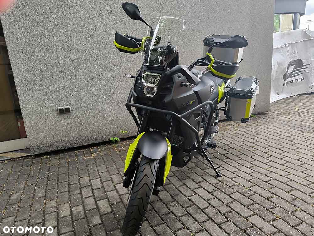 QJMOTOR SVT 650 - 14