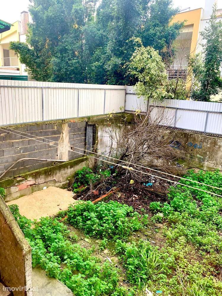 Apartamento T3 cave com logradouro totalmente remodelado - Grande imagem: 2/2