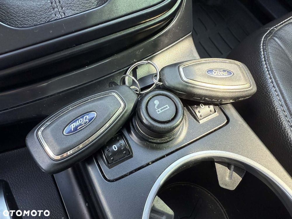 Ford Kuga 2.0 TDCi 4WD Titanium Plus - 27