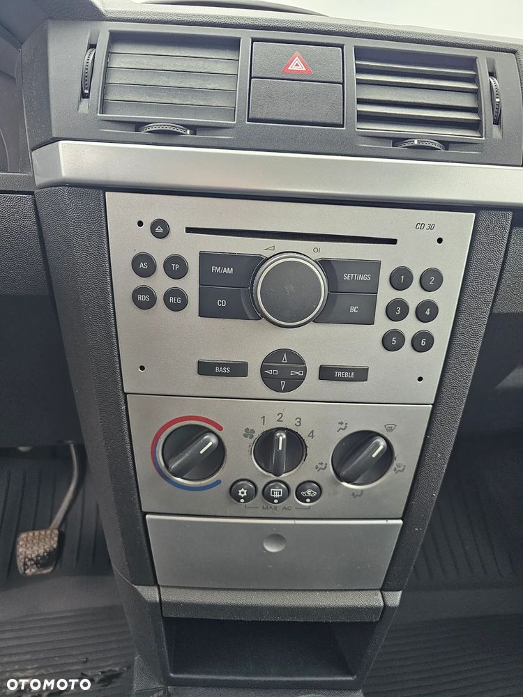 Opel Meriva 1.6 16V (Essentia) - 16