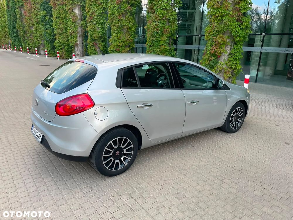 Fiat Bravo 1.4 T-JET 16V Dynamic Euro5 - 19