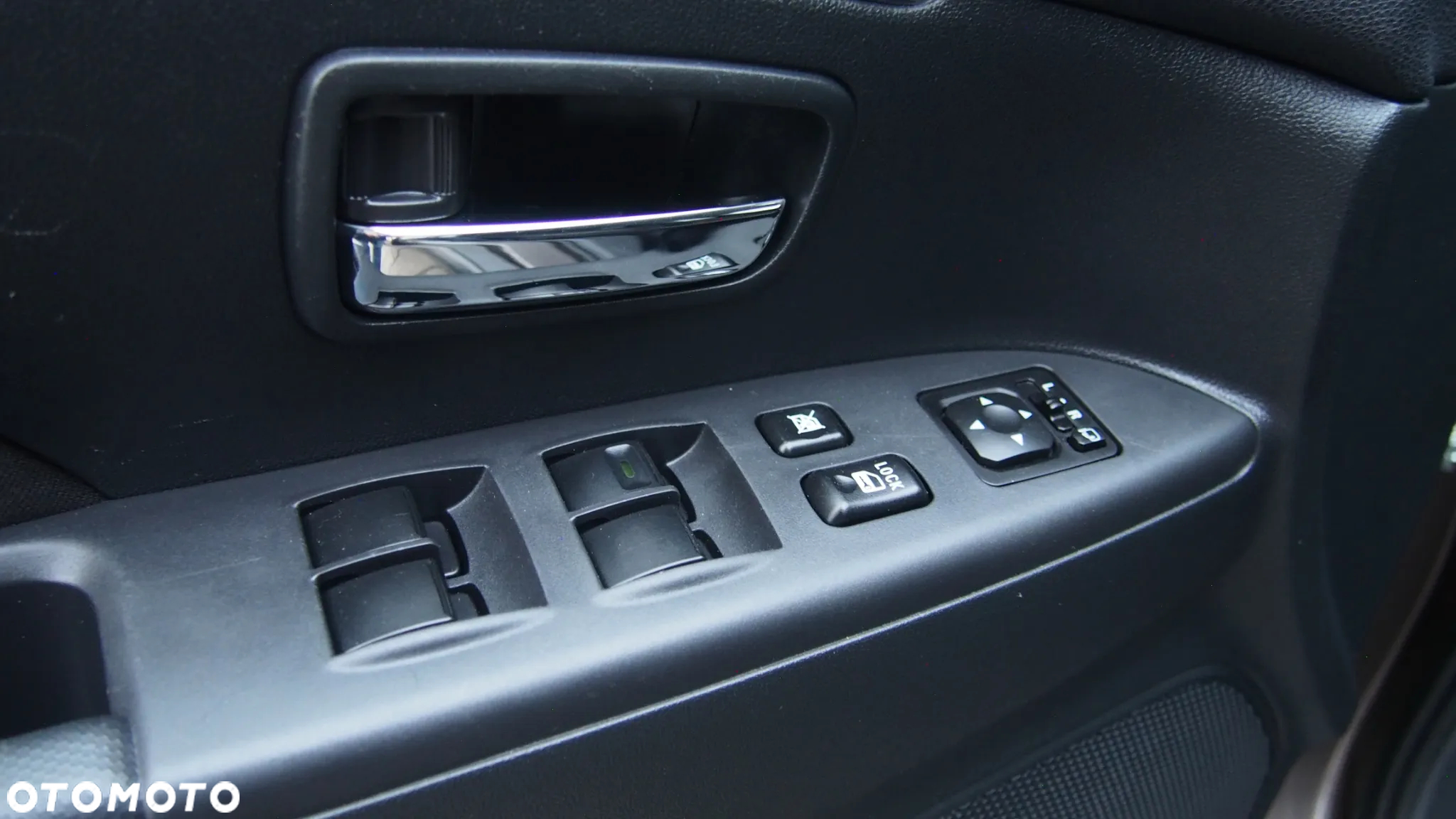 Mitsubishi ASX 1.6 2WD Instyle - 11