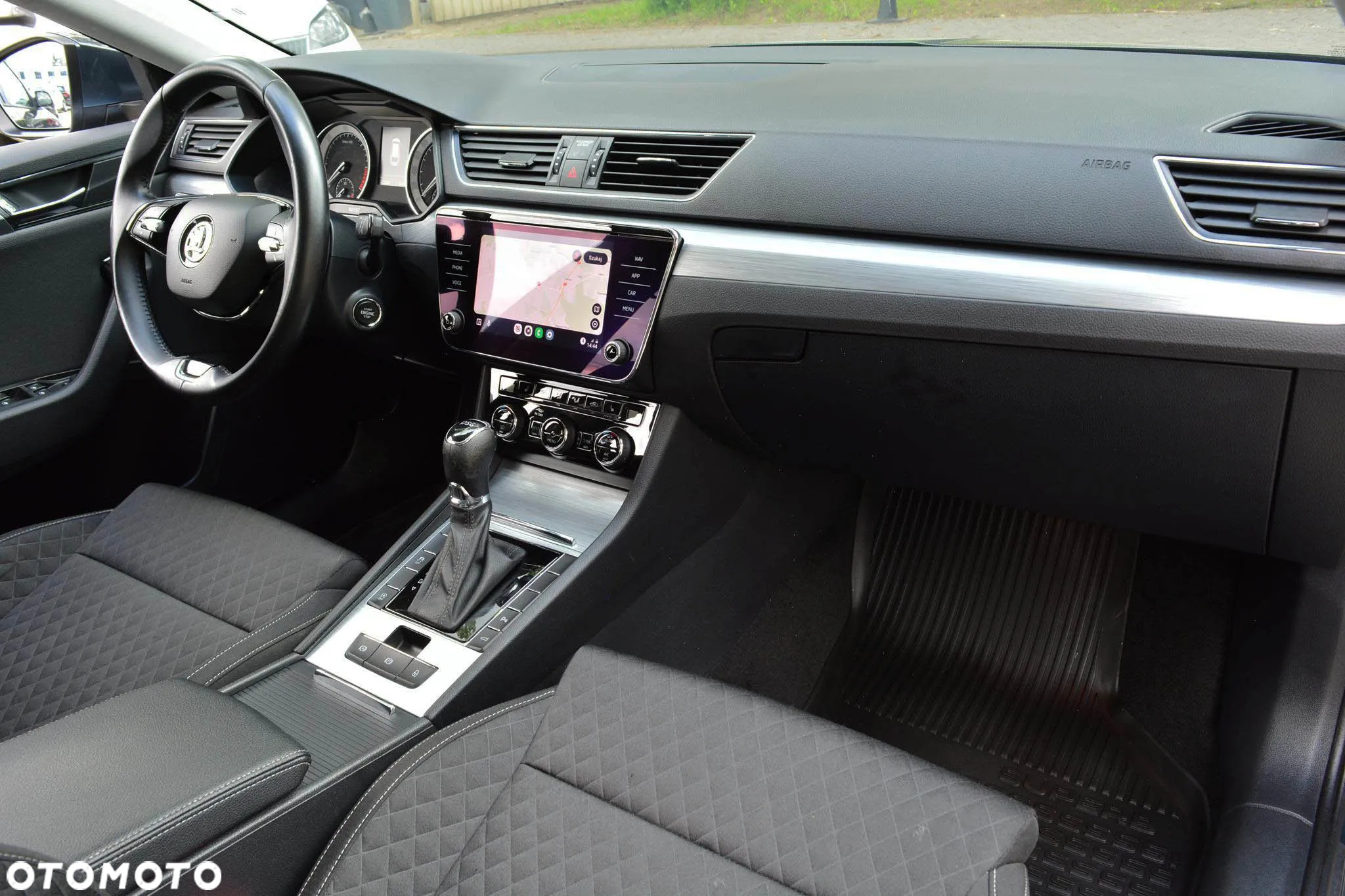 Skoda Superb 2.0 TDI Ambition DSG - 33