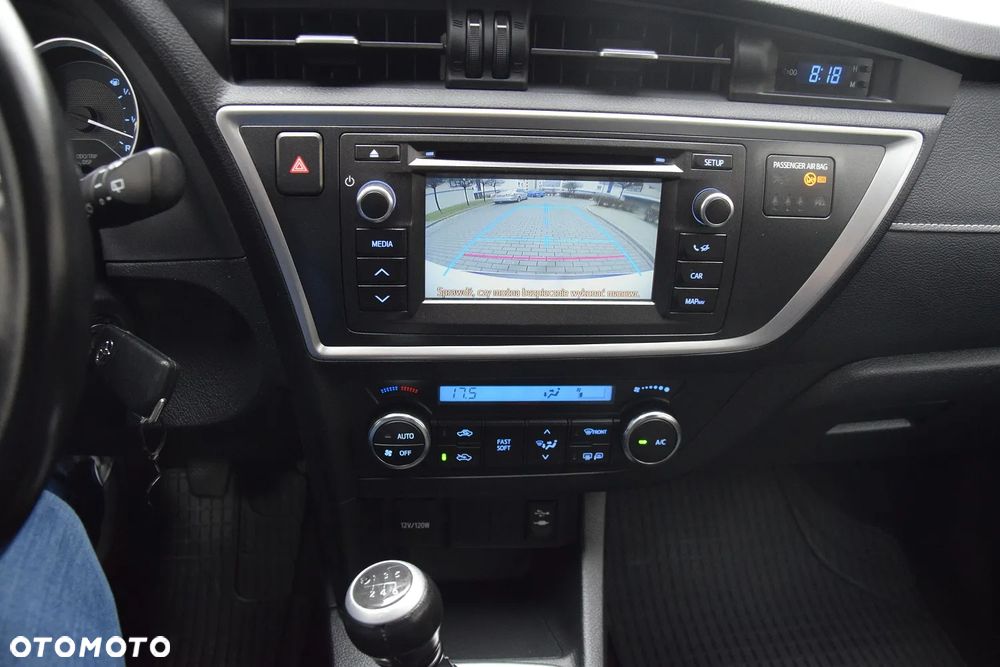 Toyota Auris 1.33 VVT-i Premium - 16