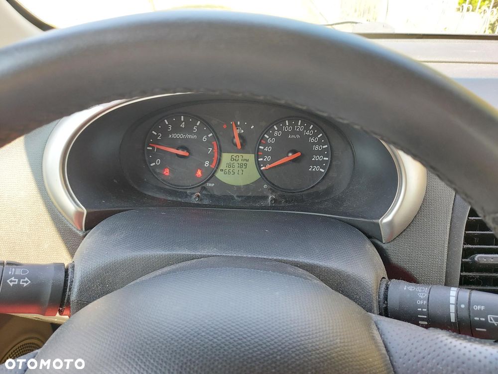 Nissan Micra - 5