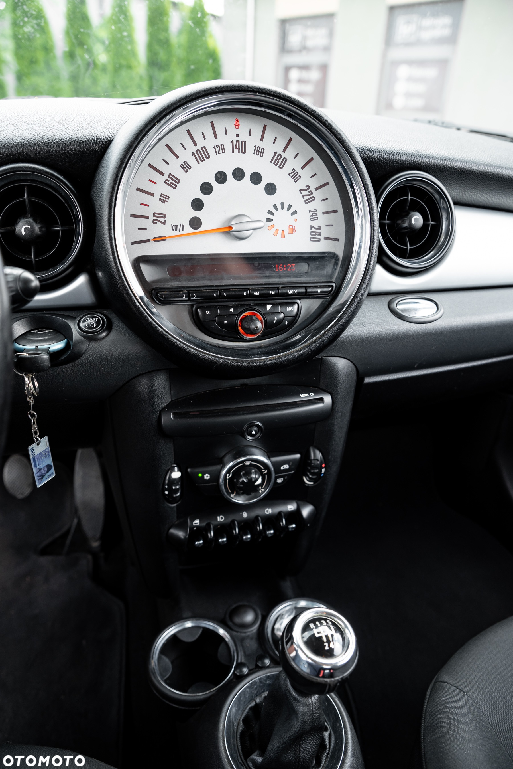 MINI ONE Standard - 23