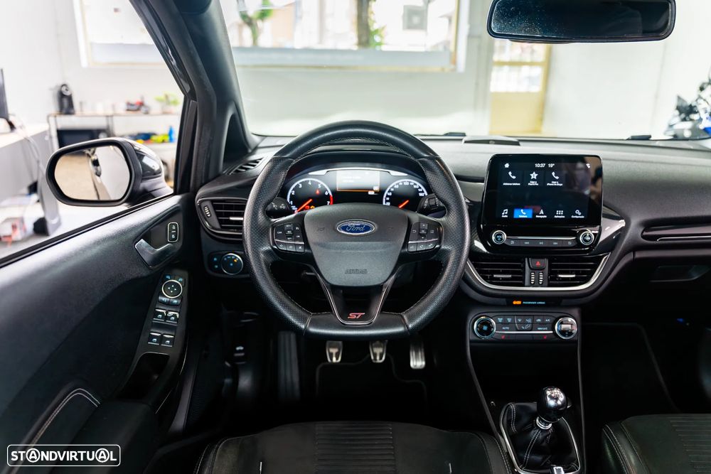 Ford Fiesta 1.5 EcoBoost ST - 24