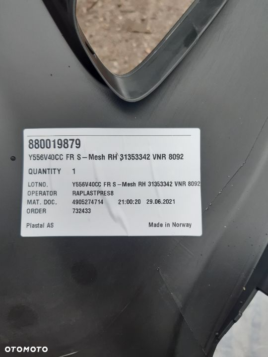 Kratka lewa prawa zderzaka przedniego Volvo V40 V-40 Cross Country NAROŻNIK NAKŁADKA ZDERZAKA V40 CC - 2