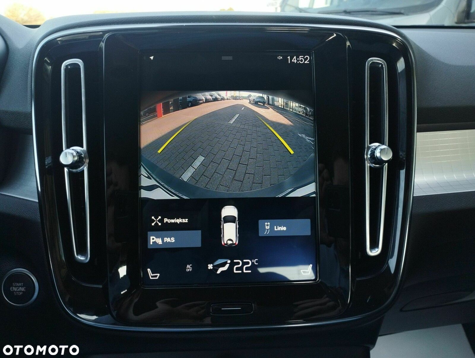 Volvo XC 40 T3 Momentum Pro - 21