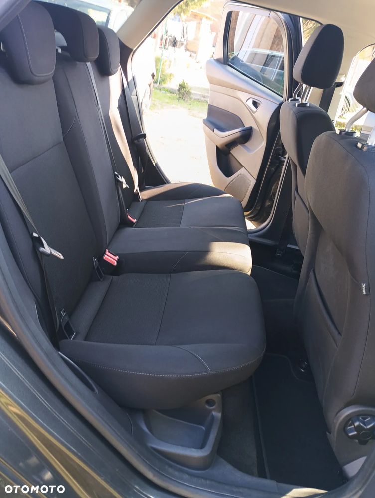 Ford Focus - 23