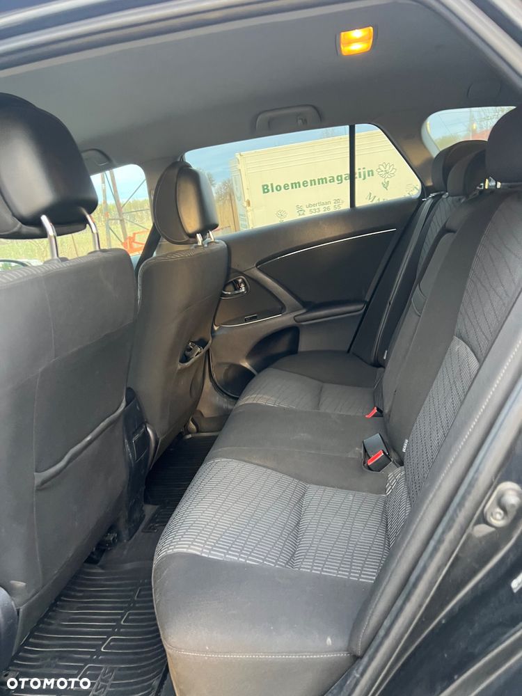 Toyota Avensis 2.0 D-4D Premium - 7