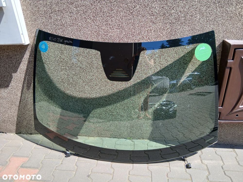 Szyba przód grzana Volvo XC40 2023r oryginał - 1
