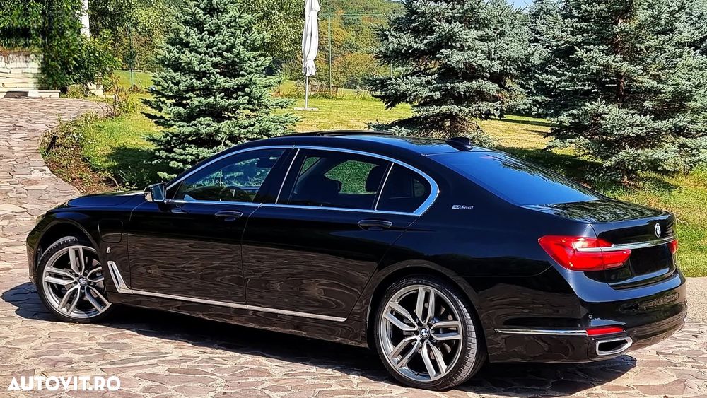 BMW Seria 7 740i - 1