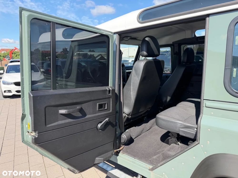 Land Rover Defender 2.2 TD4 E - 21