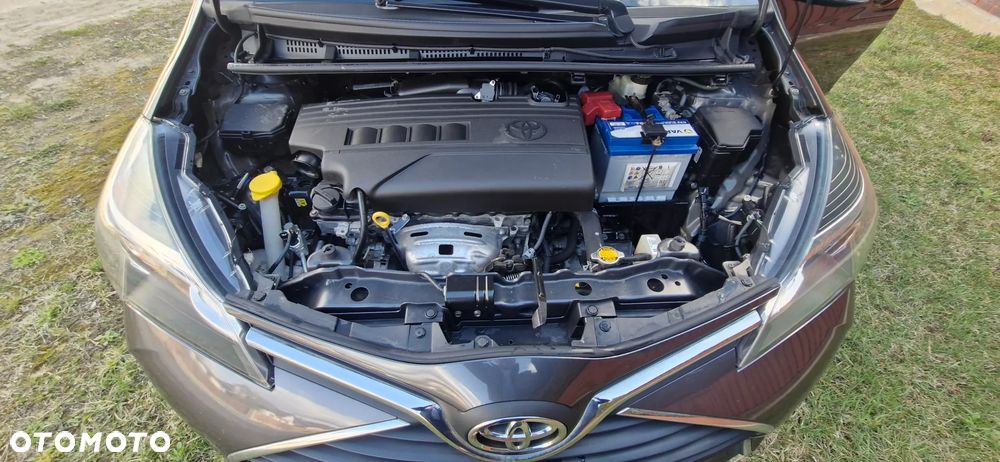 Toyota Yaris 1.33 Premium EU6 - 36