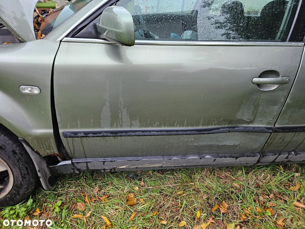 Volkswagen Passat 1.9 TDI Comfortline - 5