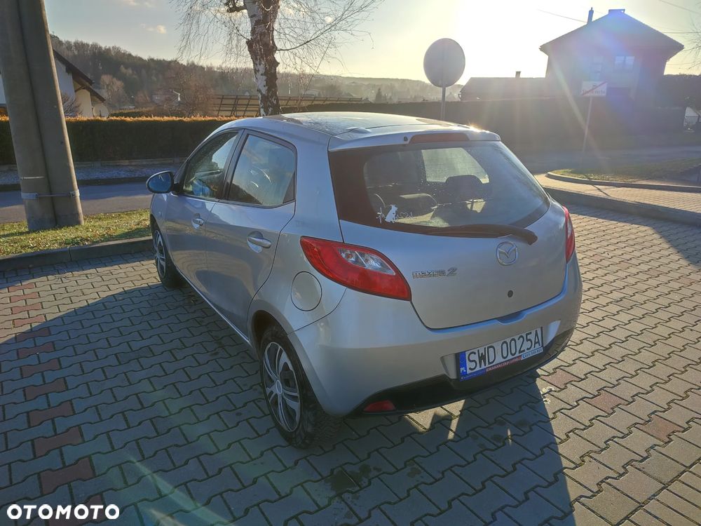 Mazda 2 - 6