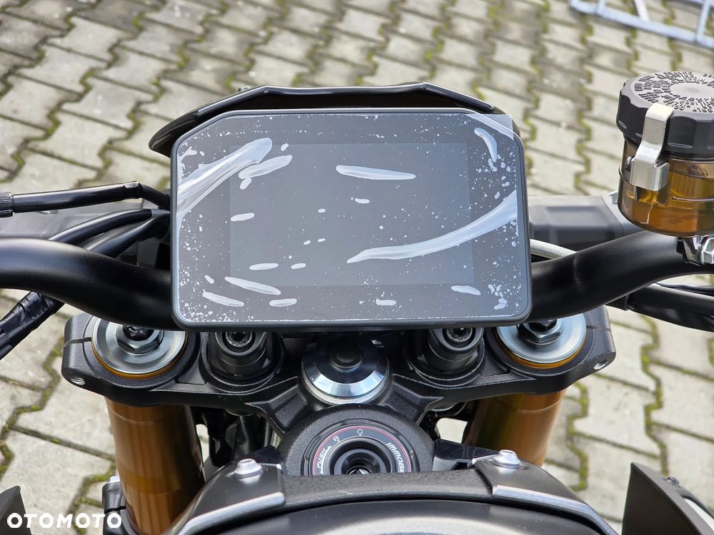 Kawasaki Z 900 - 19